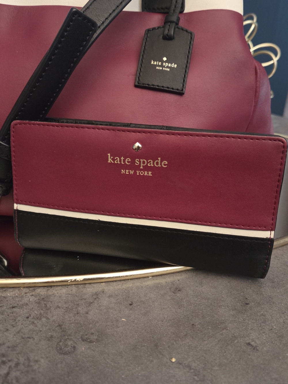 LOW START Kate Spade 2fer Satchel/Crossbody  Wallet Set Burgundy Cream Leather - Picture 3 of 17
